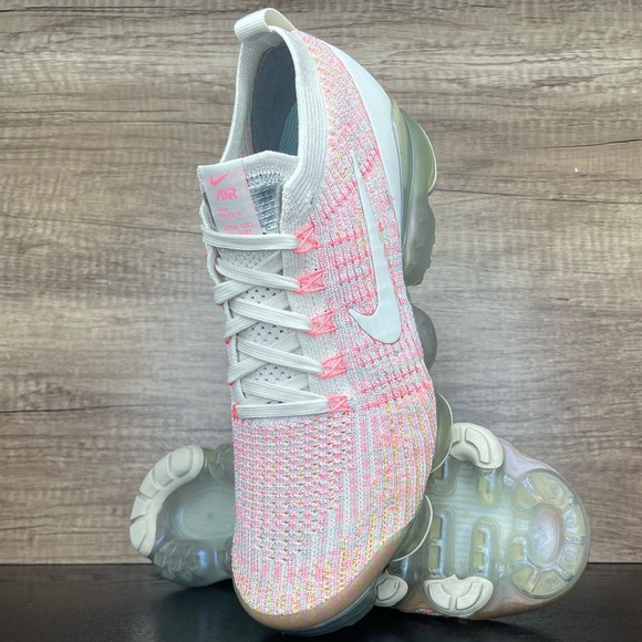 Nike Air VaporMax Flyknit 3 Running/Fashion Shoes - Picture 4 of 10